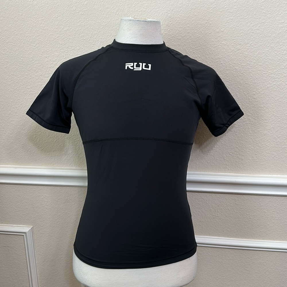 Respect Your Universe CYCLING TOP- black